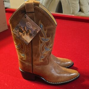 Old West Tan Cowboy Boots with Blue and Gold Embroidery